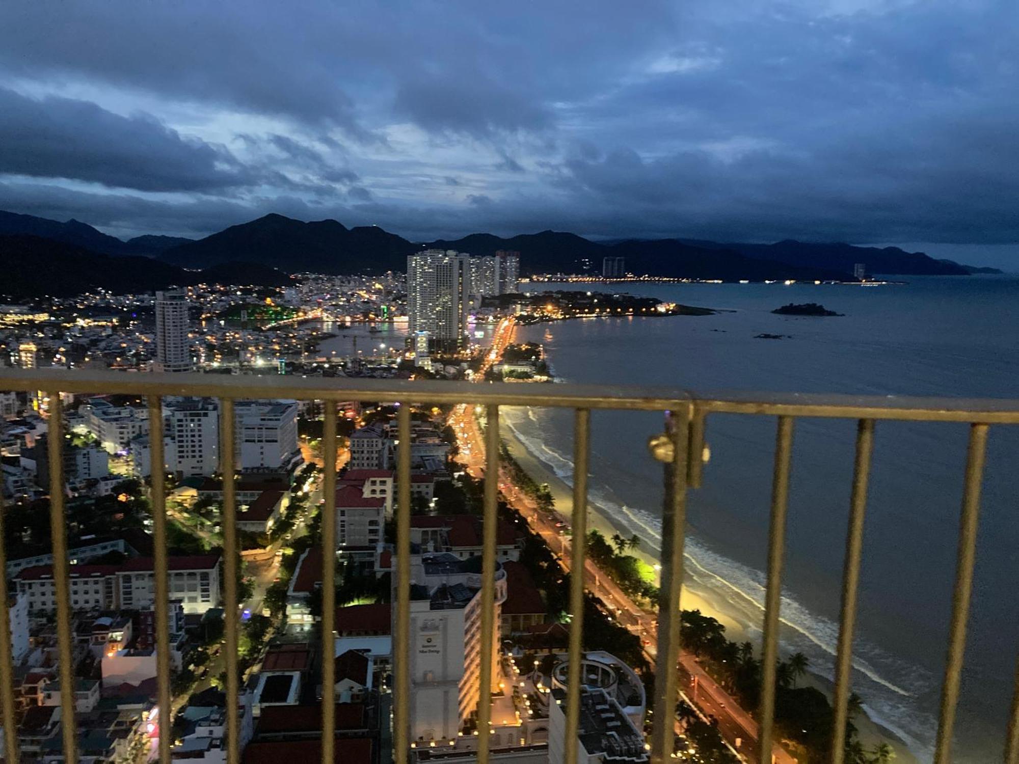 Can Ho Gold Coast O Nha Trang View Bien - Vivastay ภายนอก รูปภาพ
